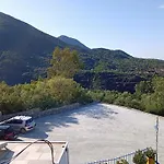τhe Grandma's House * Tseria