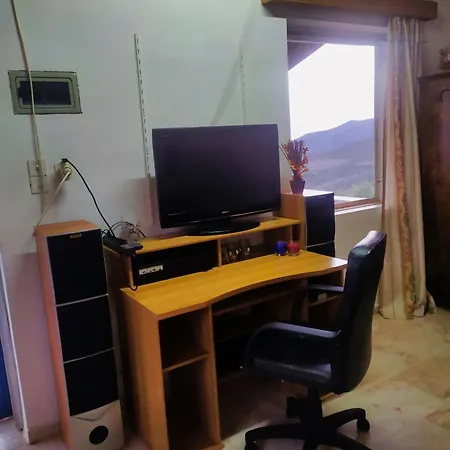 Feriehus τhe Grandma's House Tseria