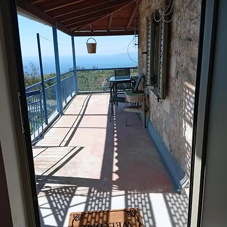 Holiday home τhe Grandma's House Tseria