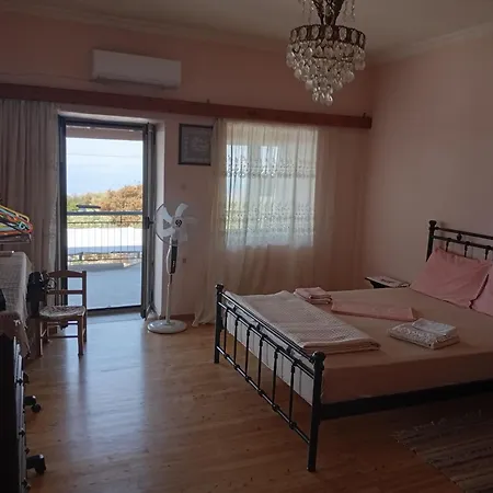 τhe Grandma's House Сasa de vacaciones Tseria