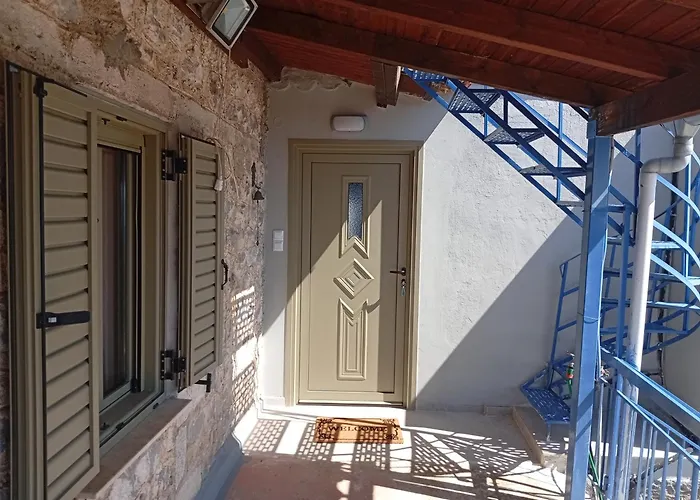 τhe Grandma's House Semesterbostad Tseria