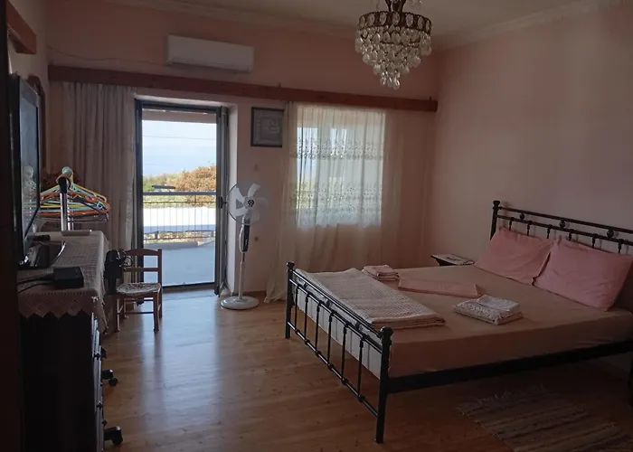 τhe Grandma's House Semesterbostad Tseria